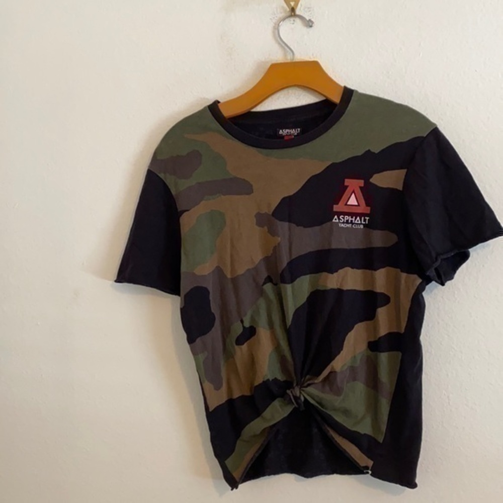 ASPHALT YACHT CLUB CAMO SHORT SLEEVE SHIRT MEDIUM